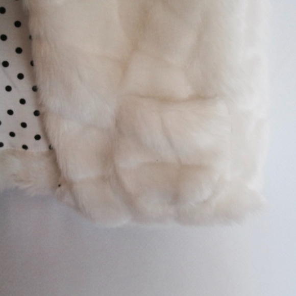 * Host PicK* Lilly Wicket Toddlers Faux Fur Girl's Vest 2T - Picture 4 of 6
